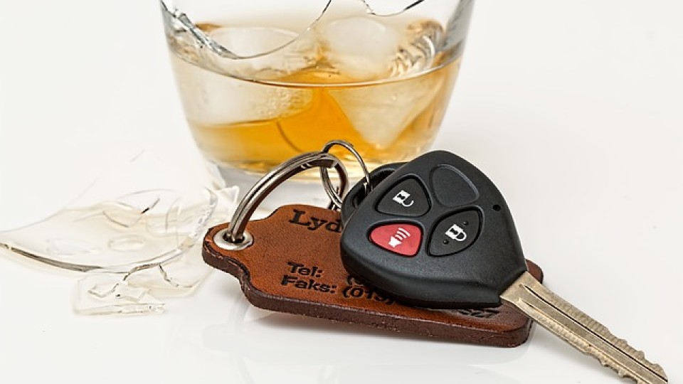 drink-driving-808790_640